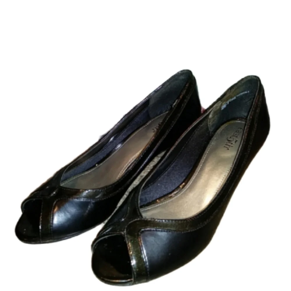 East 5th heel size 5 black